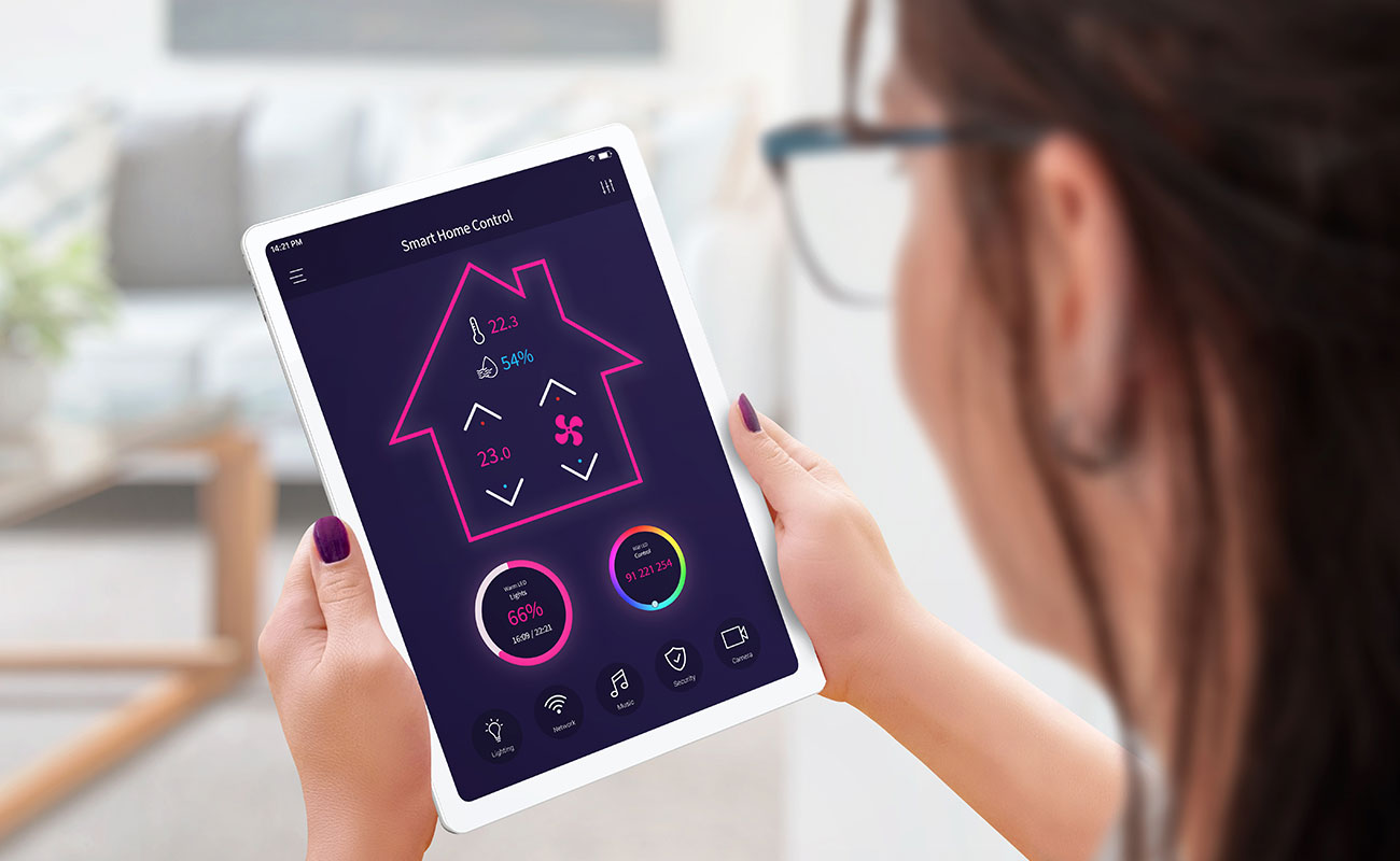 5 Innovative Smart Home Devices You Didn’t Know You Absolutely Needed woman with tablet